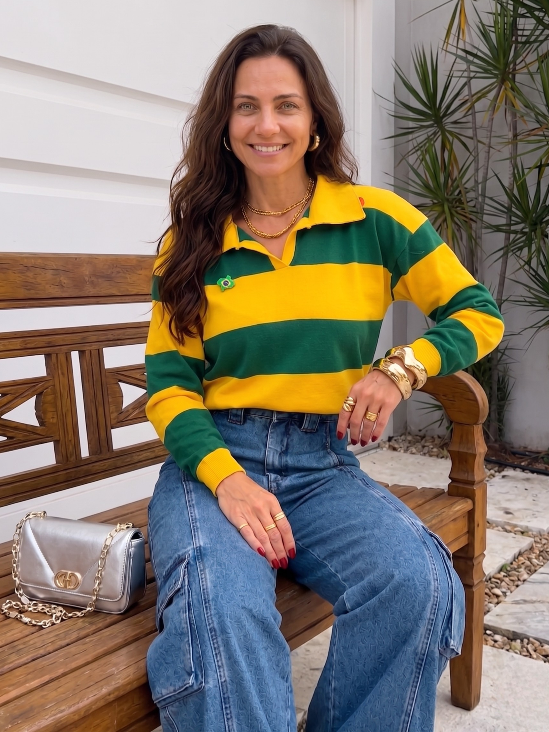 Blusa de tricô Brasil Ouro Verde vista de frente, comprimento cropped